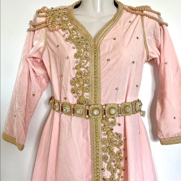 Light Pink Moroccan Kaftan - Picture 4 of 6